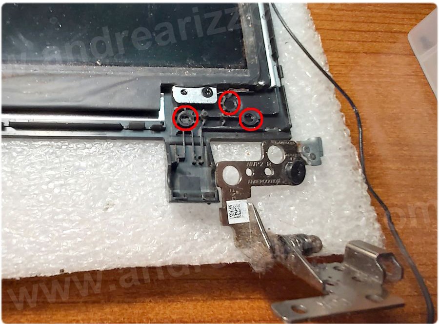 Guscio sollevato del notebookr