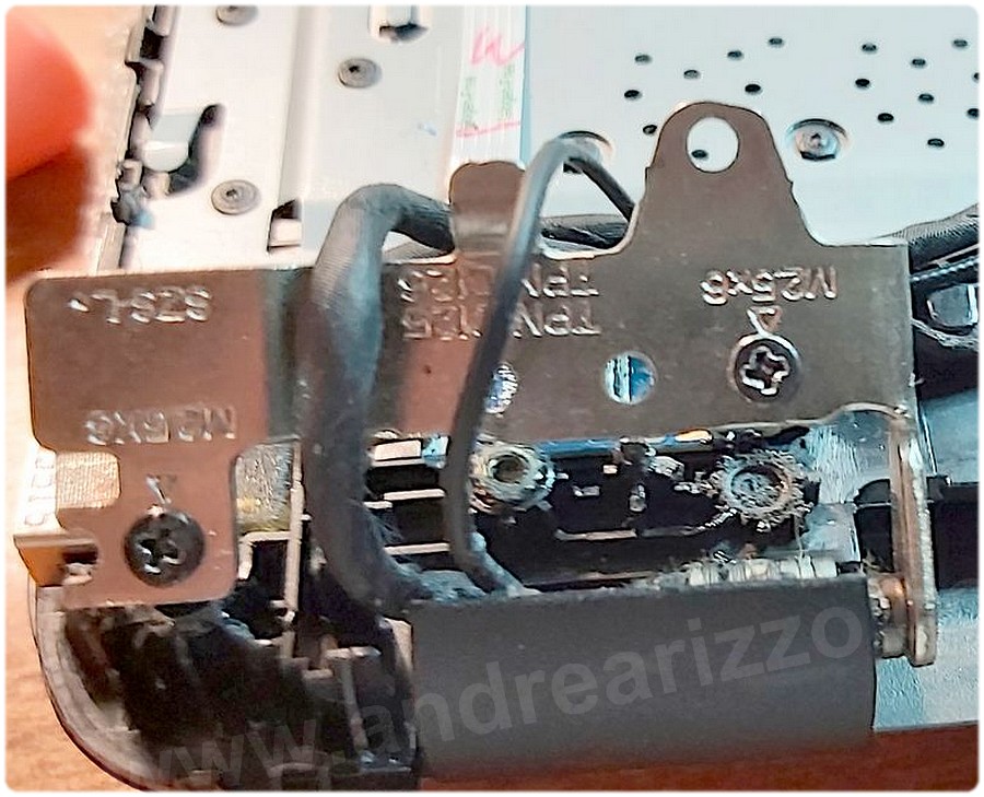 lubrificare cerniere notebook asus Eee PC