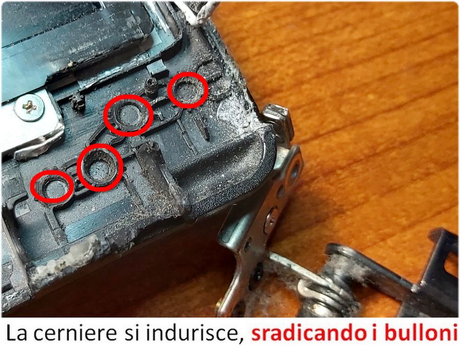 SOSTITUZIONE CERNIERE Notebook PC Samsung padova 